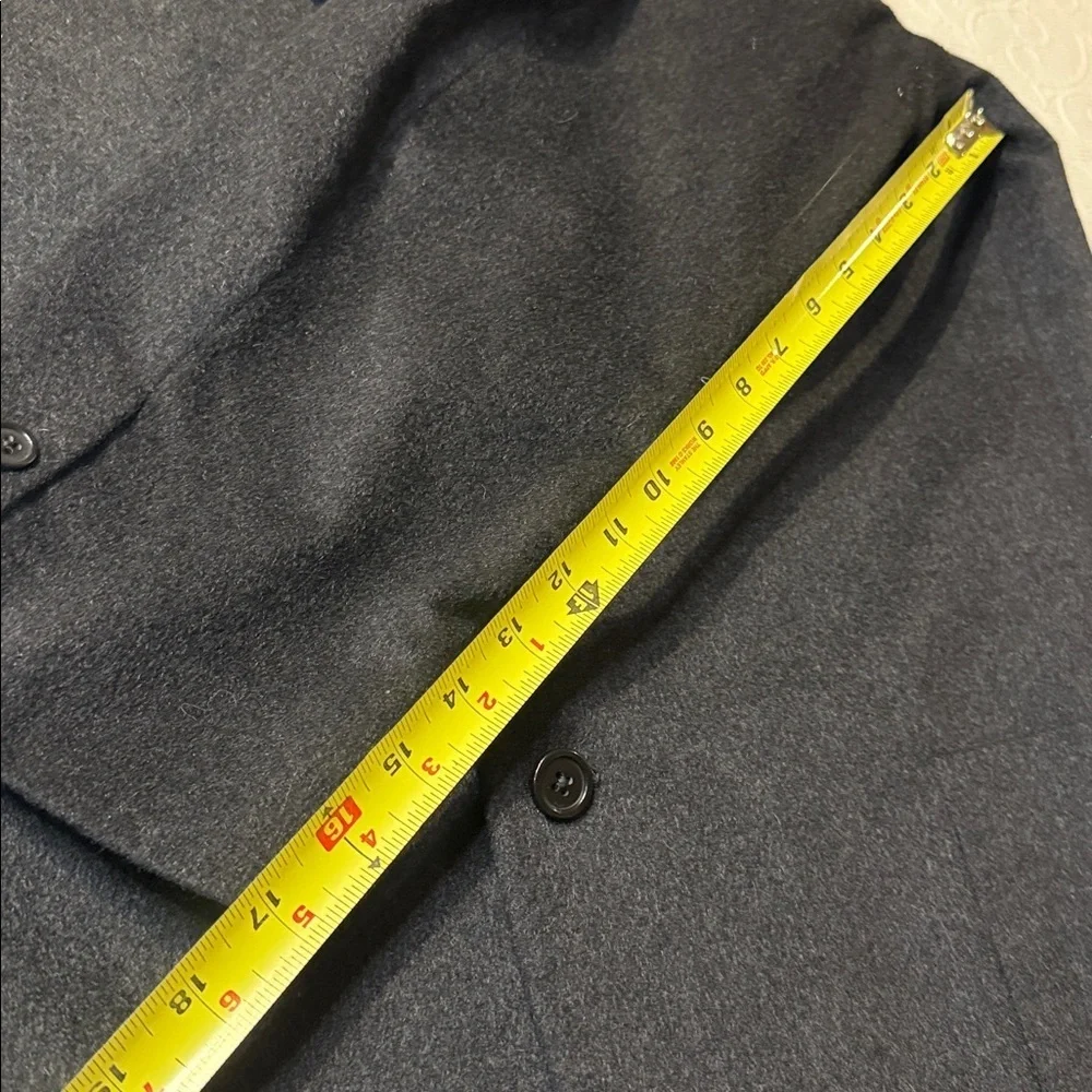 Donna Karan Cashmere Charcoal Men's Blazer. 46/40 Long